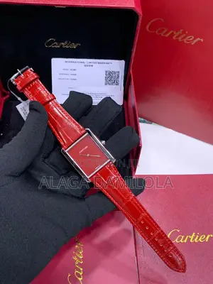 Agogon Hannu na Cartier na Fata