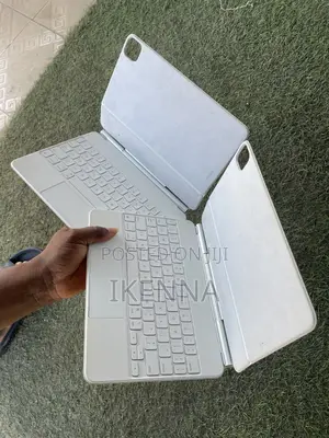 Apple Magic Keyboard (Farin)