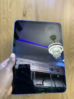 Apple iPad (2025) 256GB Blue