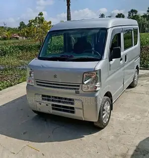 Suzuki Every 2000 Silver