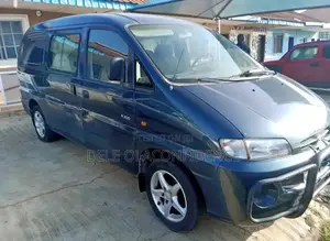 Hyundai H-100 2000 Shuɗi