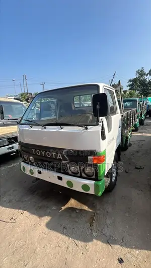 Toyota Dyna 150 Truck - Wadda Aka Shigo Da Shi