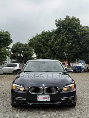 2014 BMW 320i Sedan RWD Blue