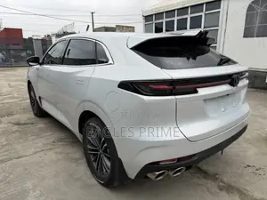Changan UNI-K 1.5 Hybrid SUV 2023 Fari