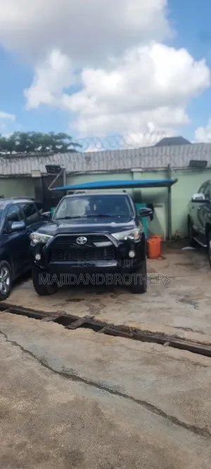 Toyota 4Runner 2018 Black
