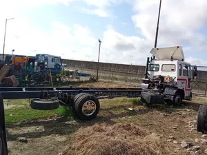 Babbar Motar Jirgin Sama ta Volvo FL6 Mai Dogon Chassis