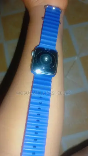 Apple Watch Series 5 Na Baya - 44mm Aluminium (GPS)