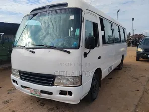 Toyota Coaster 2010 Fari Bas