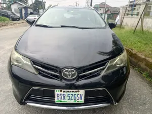 Toyota Auris 2013 Baki