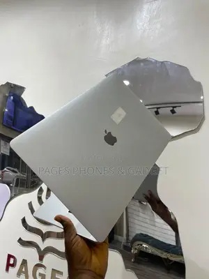 Apple MacBook Pro 2019 15" Intel Core i7 16GB RAM 256GB HDD