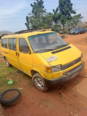 Volkswagen Transporter T4 2003 Yellow