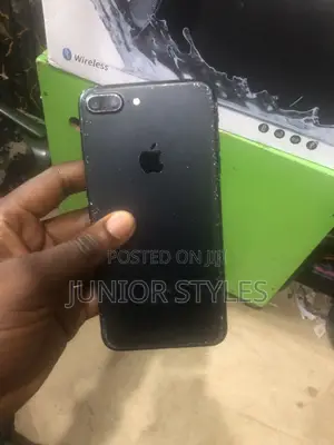 Apple iPhone 7 Plus 128GB Baki