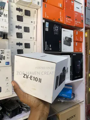 Sony ZV-E10 II Mirrorless Camera da 16-50mm Lens