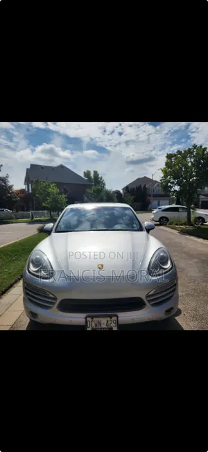 Porsche Cayenne 2013 Silver