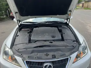 Lexus IS 250 AWD Automatic 2011 Fari