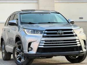 2017 Toyota Highlander Limited Platinum 4x4 V6 Silver
