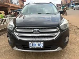 2017 Ford Escape SE FWD Black