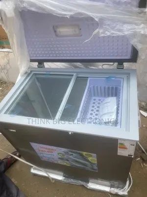 Snowsea BD-258 Chest Freezer with Glass Cover