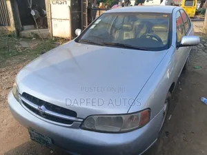 Nissan Altima 1998 Silver
