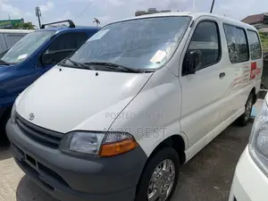 2004 Toyota HiAce Grand White