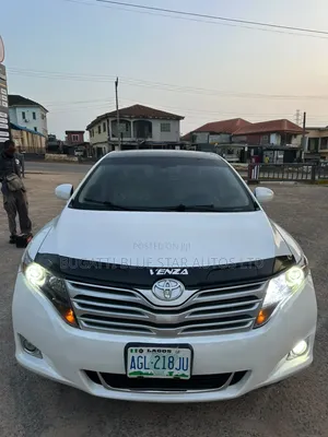 Toyota Avanza 2010 Fari