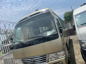 Toyota Coaster 2012 Bas