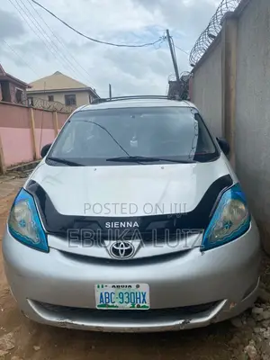 Toyota Sienna LE 2008 Silver