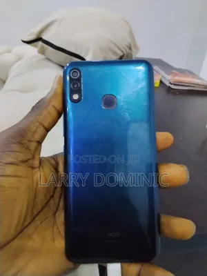 Infinix Hot 8 Lite 32GB Blue (Amfani, Fuska Ta Fasa)