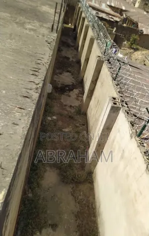 Wurin Ajiyar Kaya Don Siyarwa - Titin Bida, Kaduna CBD