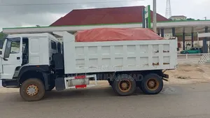 Sinotruk HOWO 371 Dump Truck