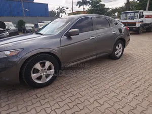 Honda Crosstour 2010 3.5 FWD SUV Gray