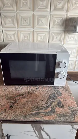 Hisense Microwave - Excellent Condition