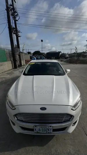 Ford Fusion S 2013 Fari AWD