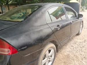 Honda Civic 1.8i-VTEC LXi 2006 Baki