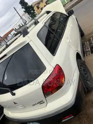 Mitsubishi Outlander 2005 Fari