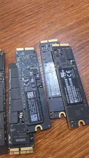 Apple MacBook SanDisk 256GB PCIe SSD