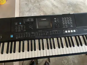 Yamaha PSR-E473 Keyboard na Lantarki