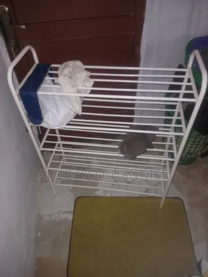 Amfani 5-Mataki Karfe Takalmi Rack