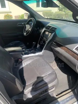 Ford Explorer Limited 2015 Silver