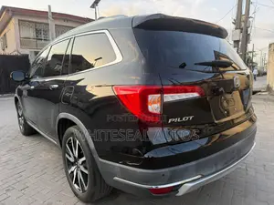 Honda Pilot Touring AWD SUV 2019