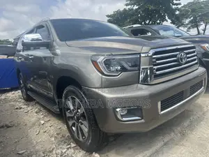 Toyota Sequoia 2017 Gray