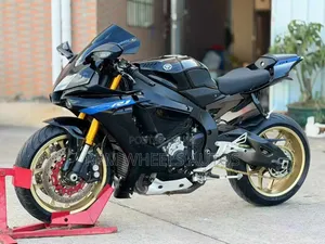Yamaha R1 2016 Baki