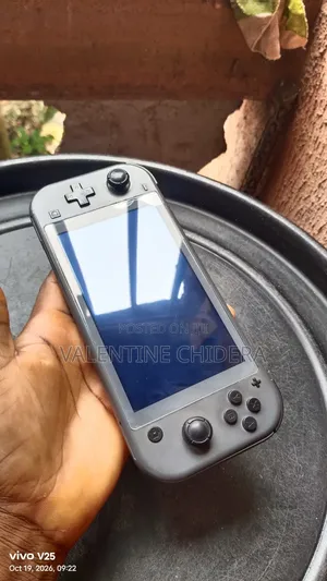 Nintendo Switch Lite - Hacked, 128GB, With Games