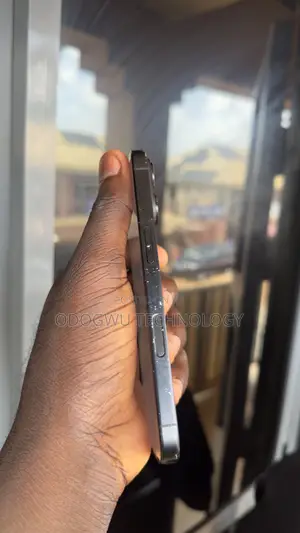 Apple iPhone 16 128GB Baki (An Kulle shi a Cibiyar Sadarwa)