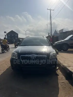 Toyota Avensis Wagon 2005 - Baƙar Fata
