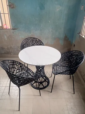 3 Seater Restaurant Set - Na Musamman Fiber Plastic
