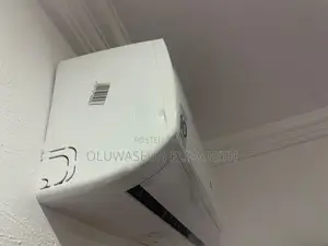 LG Dual Inverter 1HP Air Conditioner