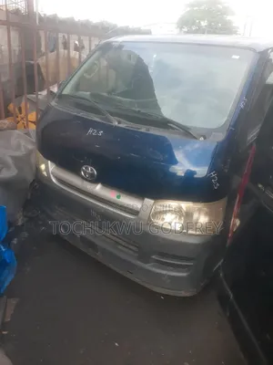 Toyota HiAce 2012 Bus - Direct Japan
