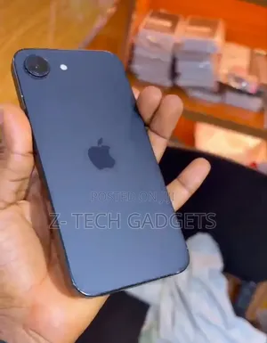 Apple iPhone 16e 128GB Baki (eSIM Kawai)