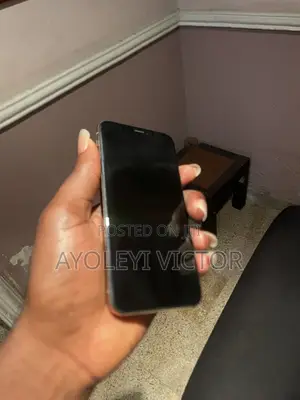 Apple iPhone XS 64GB Zinariya